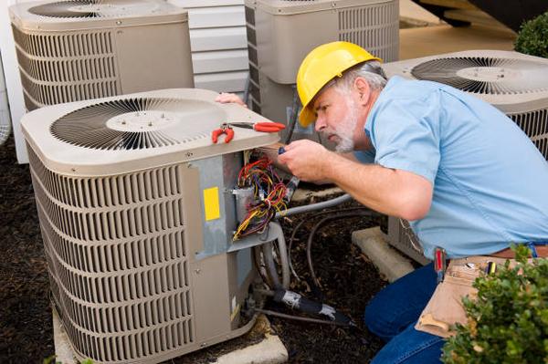 DIY vs. Professional: Navigating Air Conditioning Repair Choices